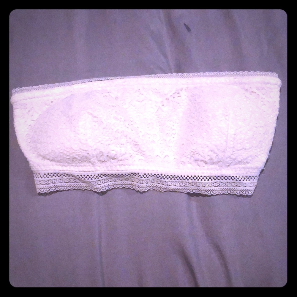 Hollister/Gilly Hicks XS strapless bralette